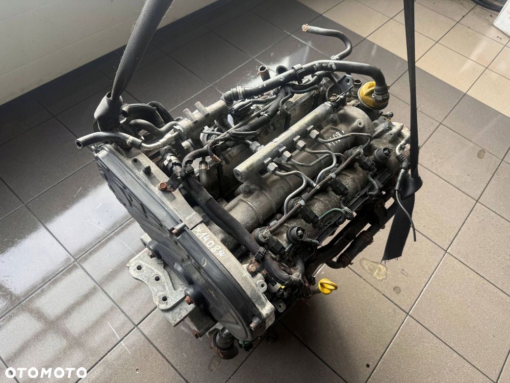SILNIK 1.9 CDTI Z19DTH OPEL ZAFIRA B 2009 - 5
