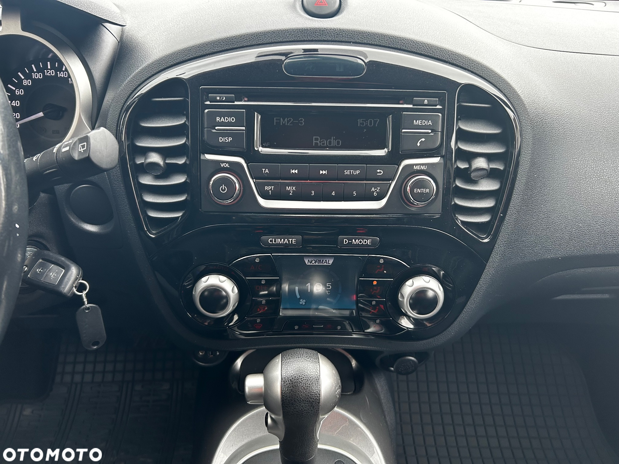 Nissan Juke 1.6 Acenta Xtronic - 16