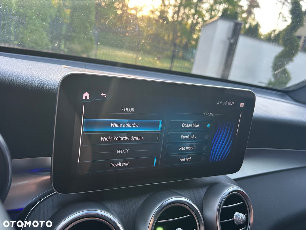 Mercedes-Benz GLC 300 4Matic 9G-TRONIC AMG Line Plus - 17