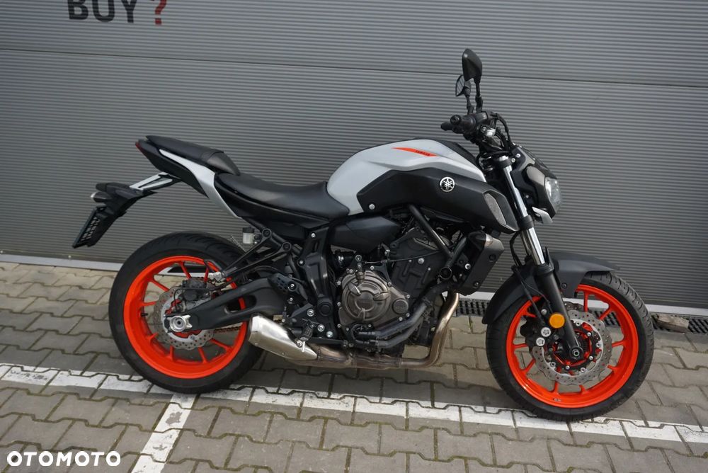 Yamaha MT - 2