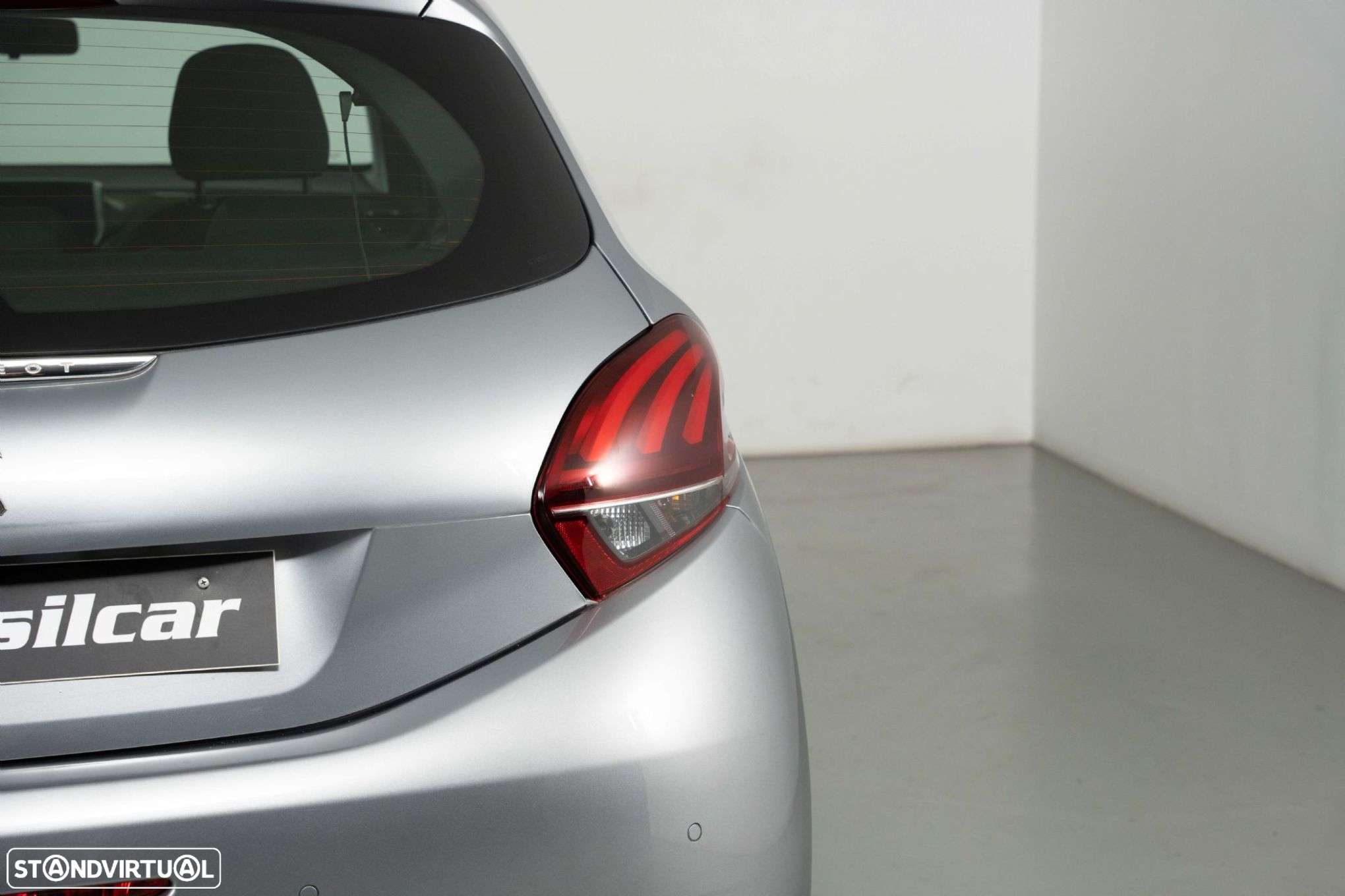 Peugeot 208 1.2 PureTech Active - 15