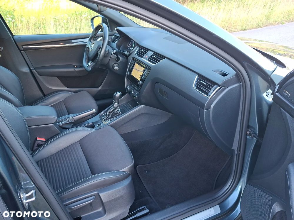 Skoda Octavia 2.0 TDI DSG RS - 21