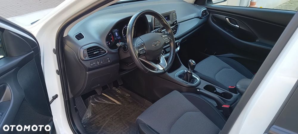 Hyundai i30 1.5 DPI Modern - 30