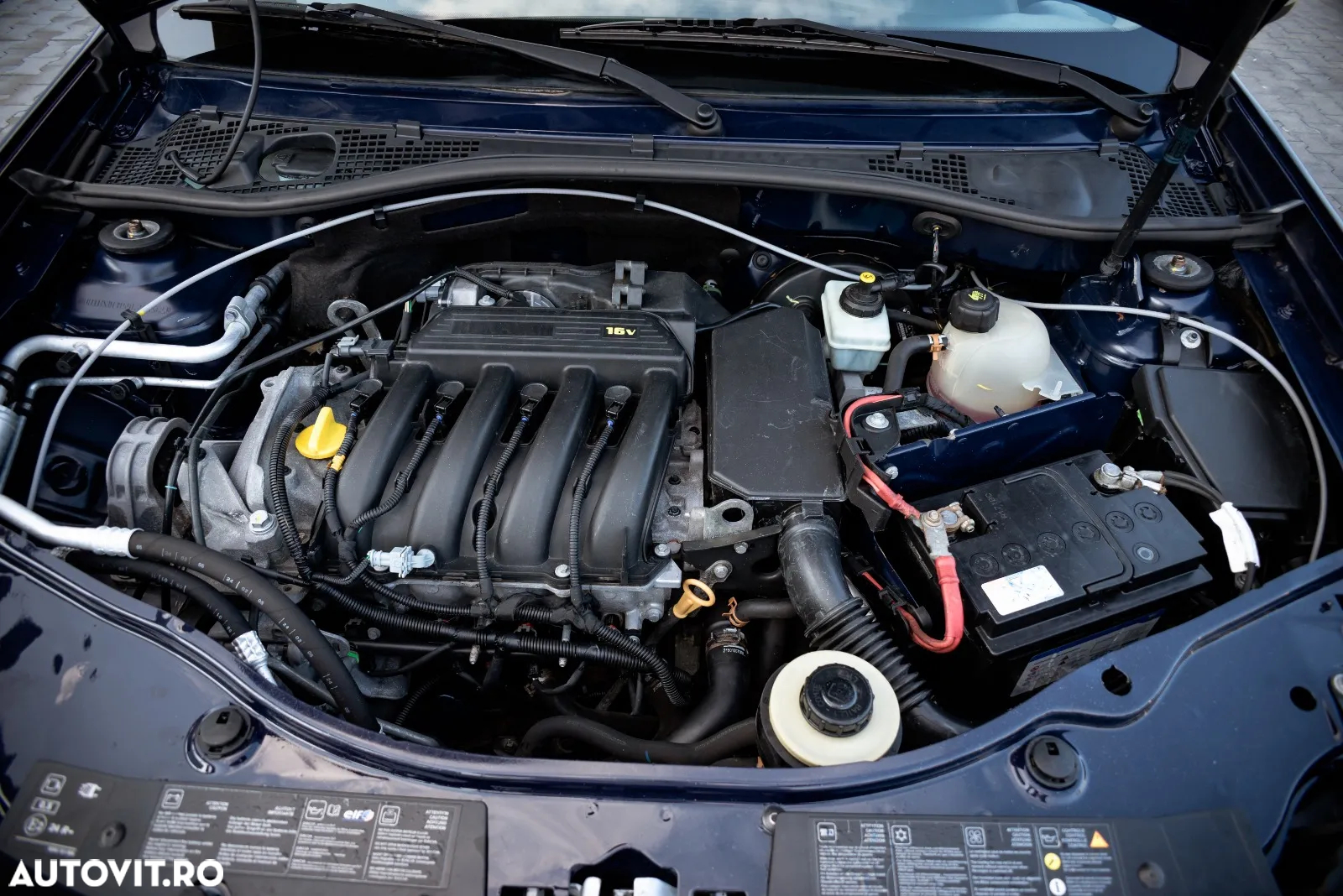 Dacia Duster 1.6 4x2 Laureate - 28