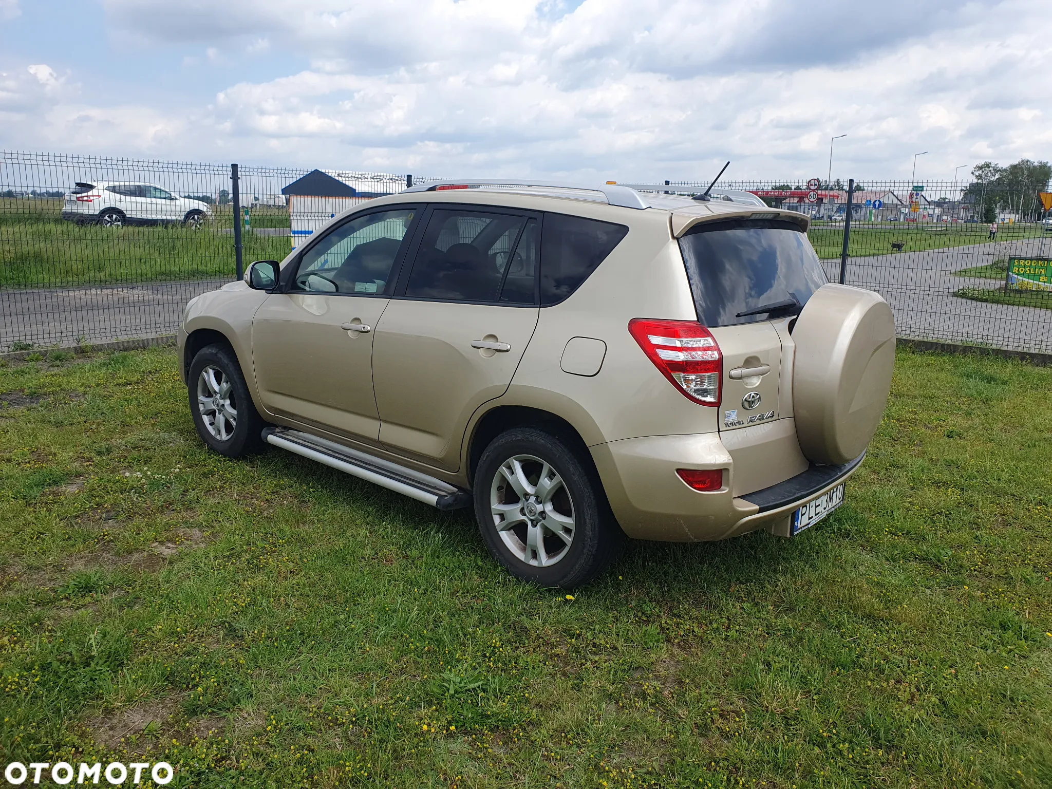 Toyota RAV4 - 2