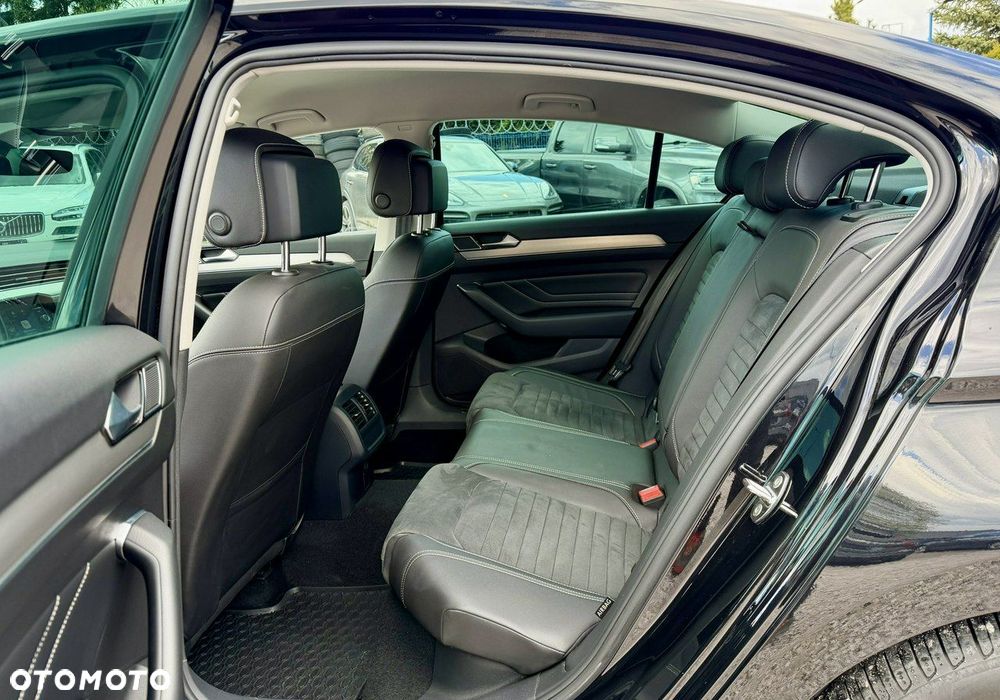 Volkswagen Passat - 10