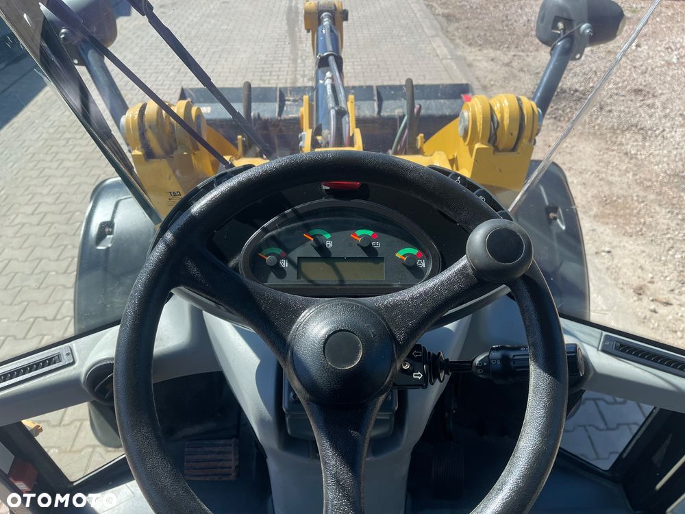 Caterpillar 906 M - 25