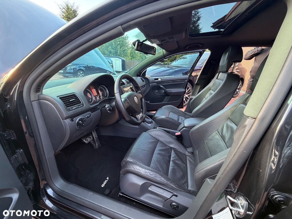 Volkswagen Golf - 36