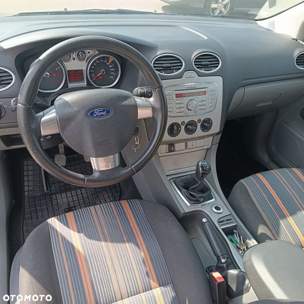 Ford Focus 1.6 Ti-VCT Style - 8