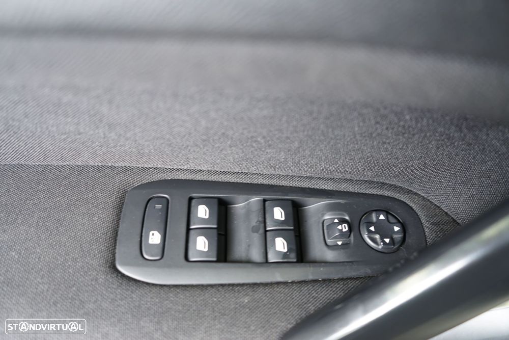 Peugeot 308 SW 1.6 e-HDi Allure - 17