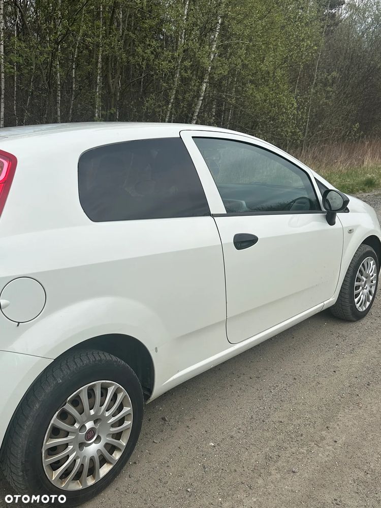 Fiat Punto 1.4 Easy S&S - 8