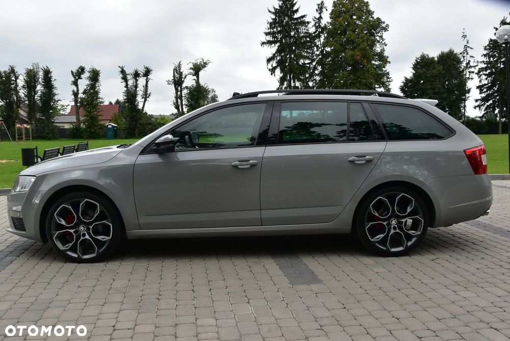Skoda Octavia 2.0 TDI DSG RS - 30