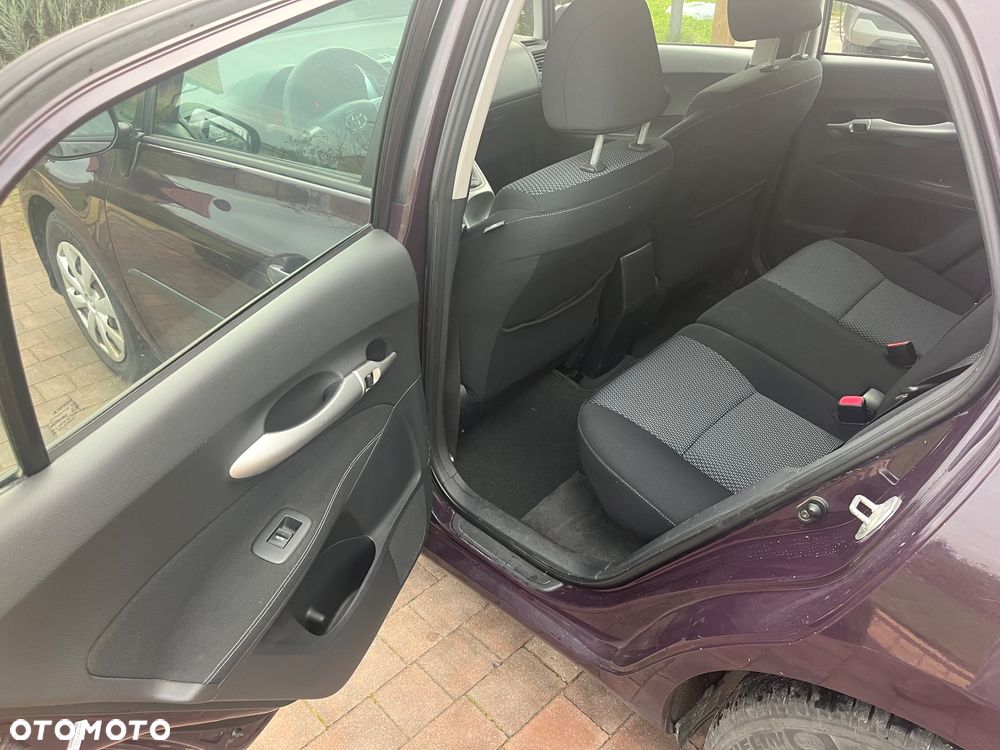 Toyota Auris 1.4 D-4D Luna - 7