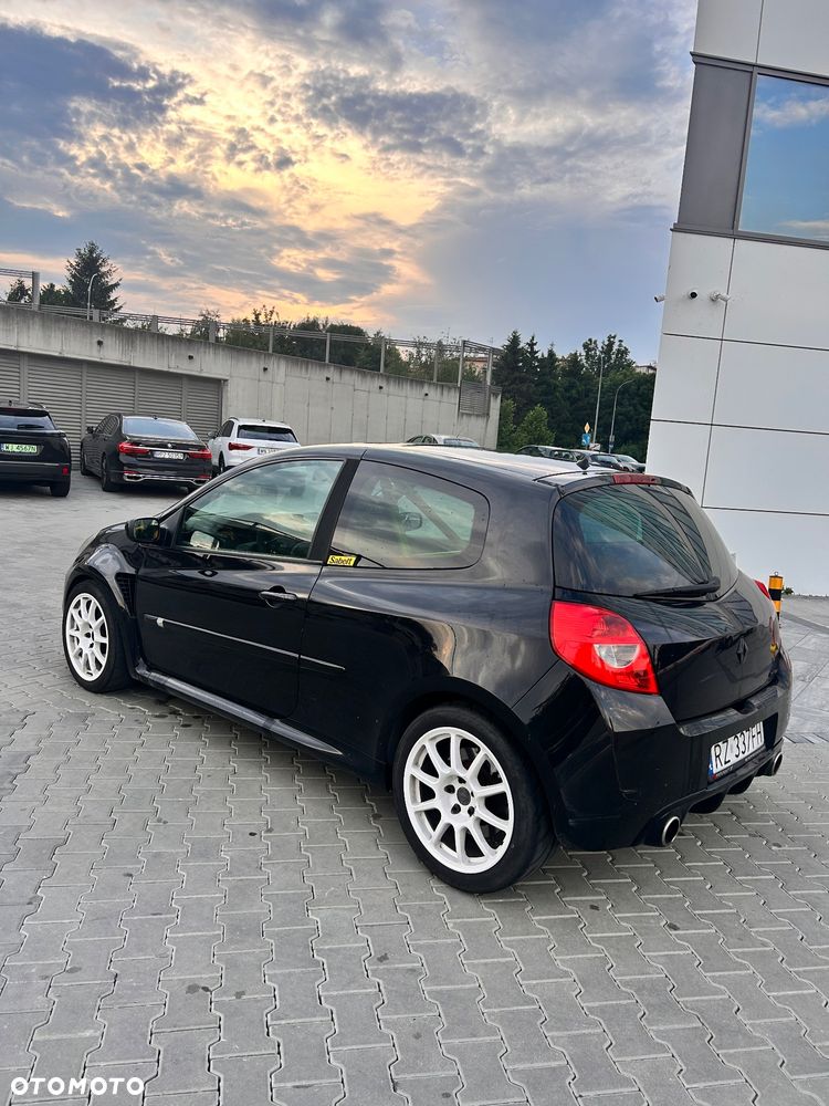 Renault Clio 2.0 16V Sport - 6