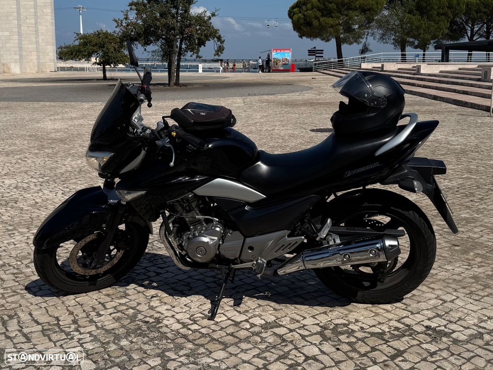 Suzuki Inazuma 250 DC - 1