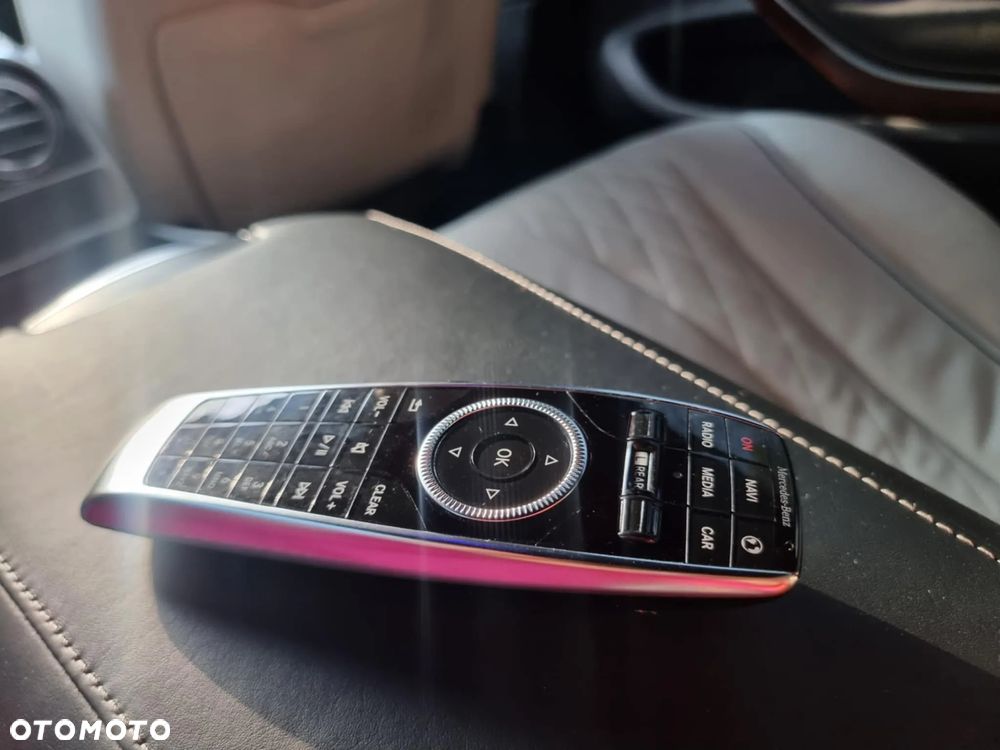 Mercedes-Benz Klasa S 350 (BlueTEC) d 4-Matic L 7G-TRONIC - 33