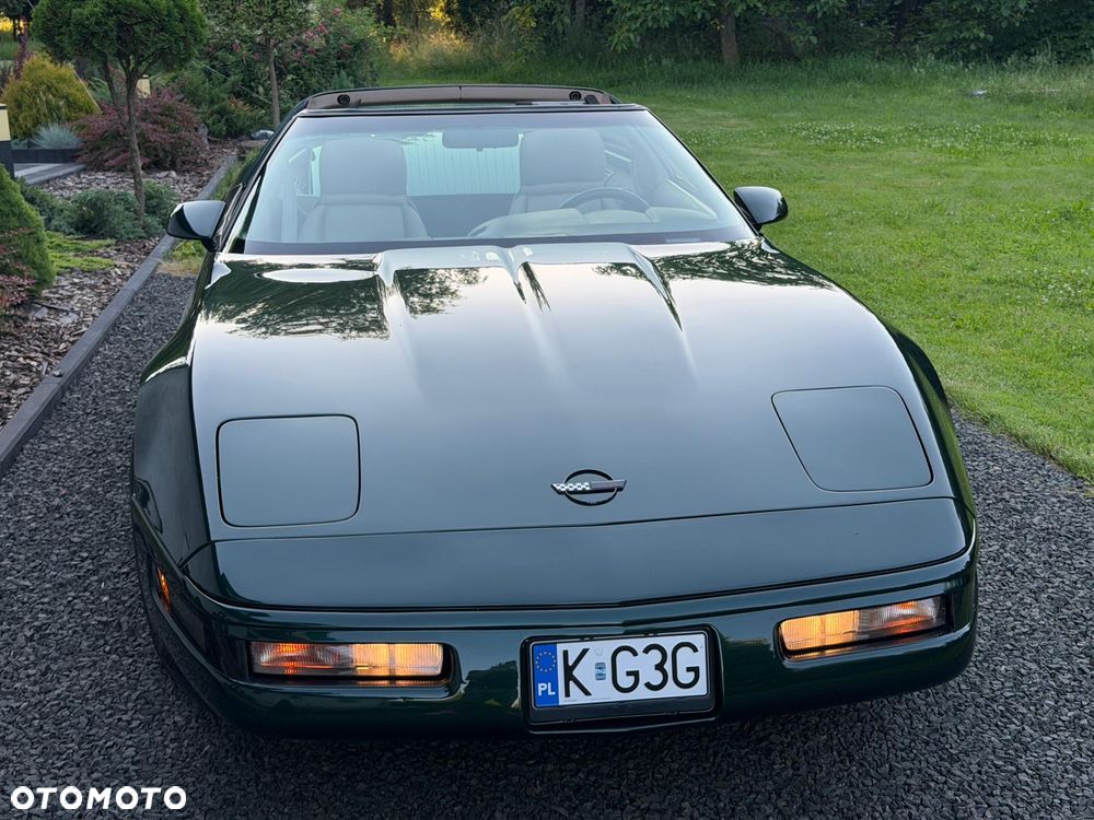 Chevrolet Corvette - 9