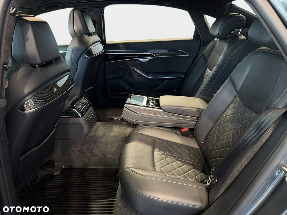 Audi S8 - 17