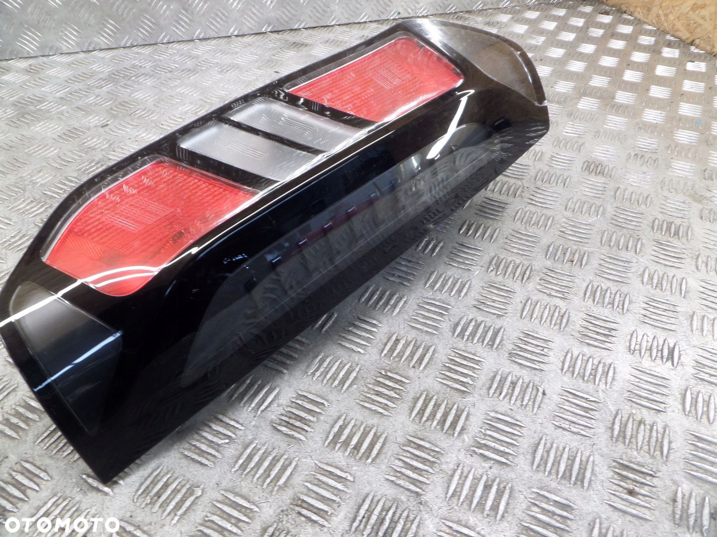 FORD TRANSIT CUSTOM 23- LAMPA PRAWA TYŁ PZ31-13404-AD - 3