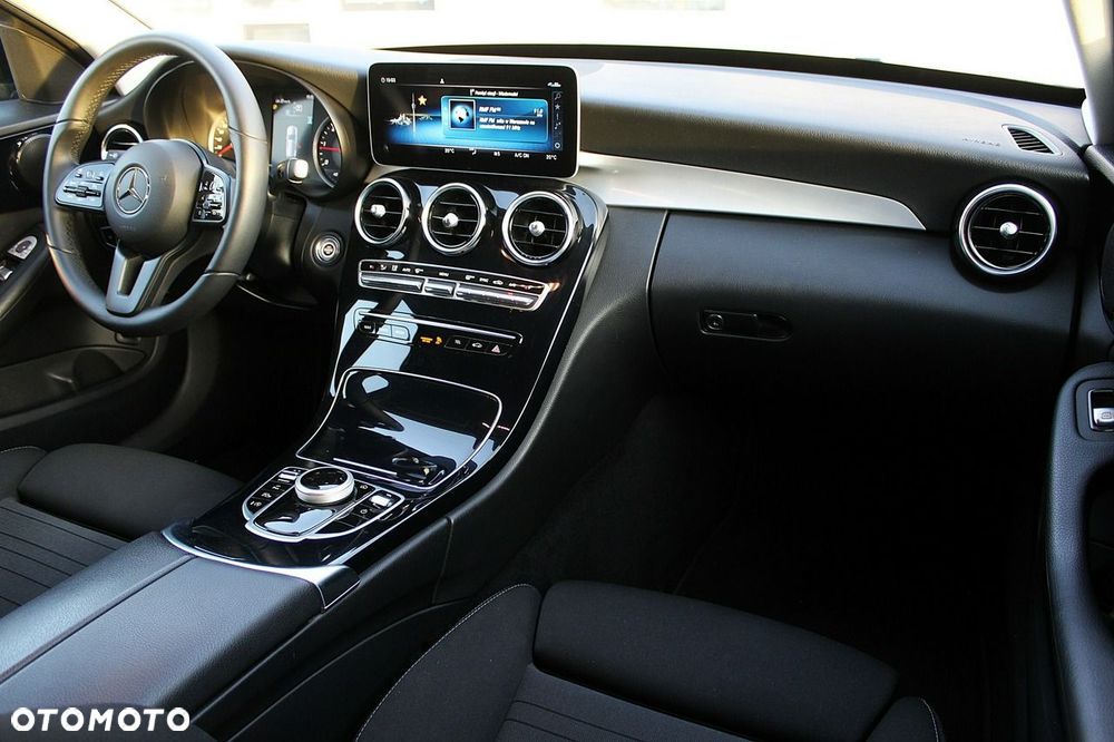 Mercedes-Benz Klasa C 200 d 9G-TRONIC Exclusive - 13
