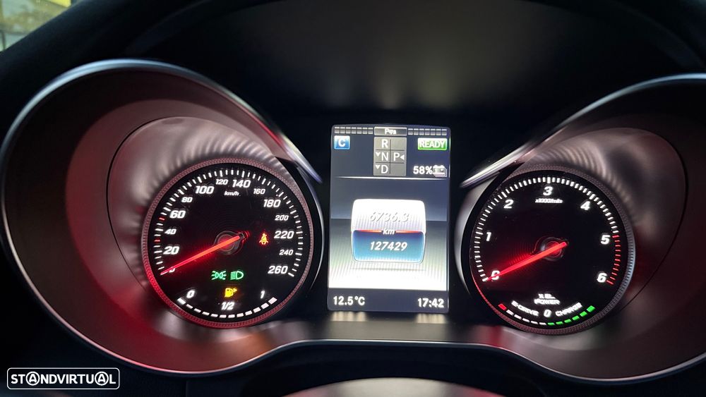 Mercedes-Benz C 300 BlueTEC Hybrid AMG Line - 35