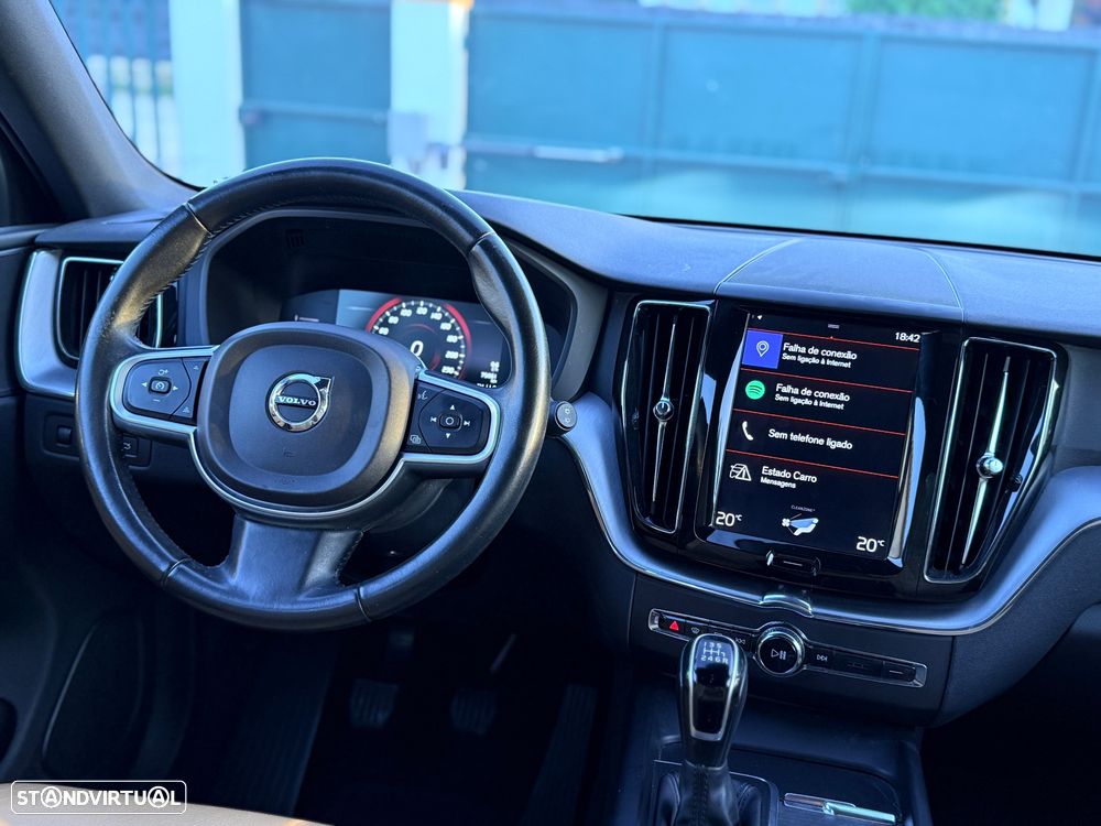 Volvo XC 60 2.0 D3 Momentum - 26