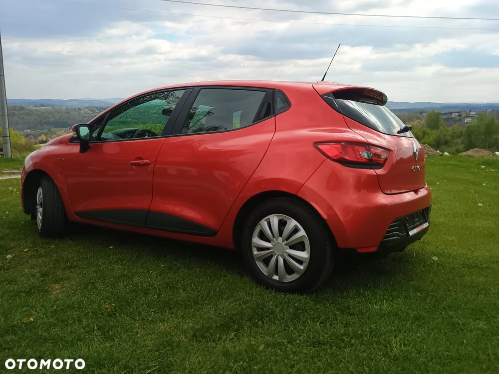 Renault Clio 1.2 16V 75 LIMITED - 22