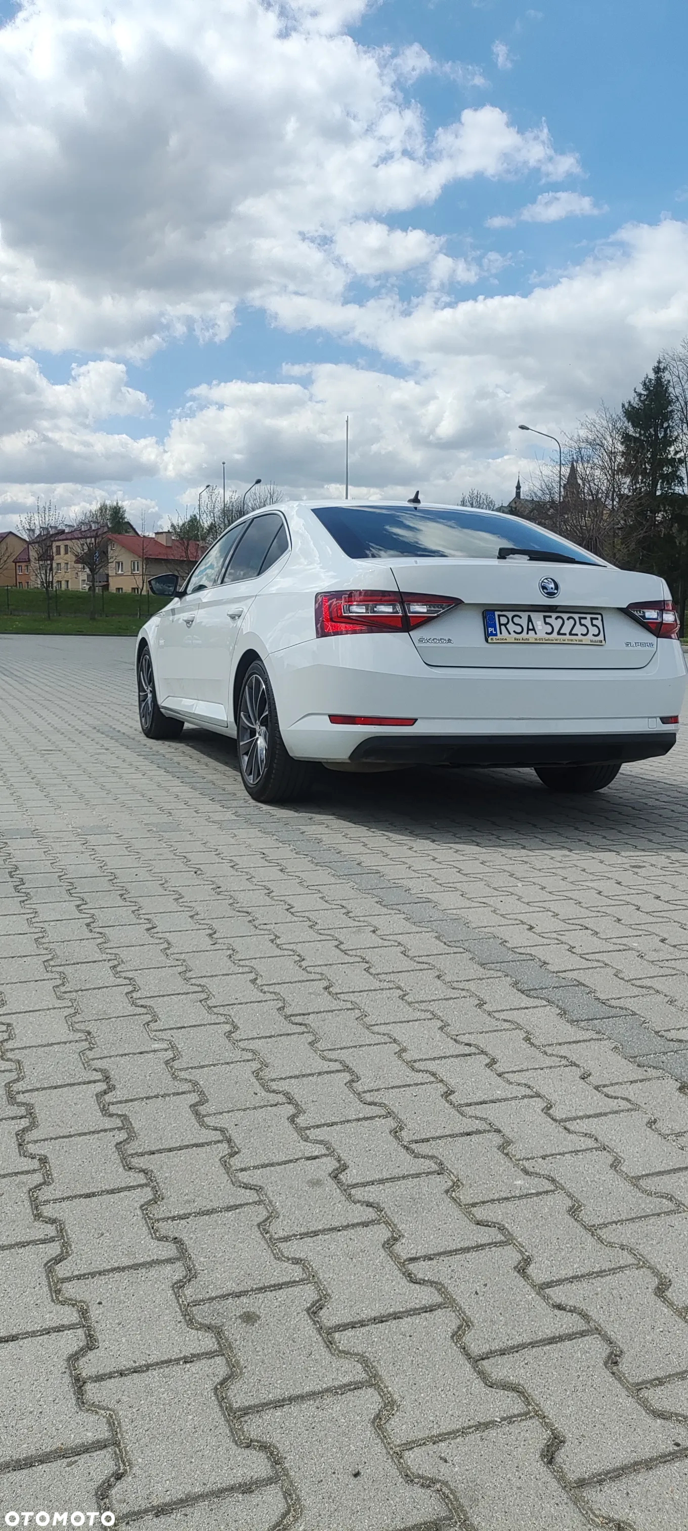 Skoda Superb 1.8 TSI L&K DSG - 15