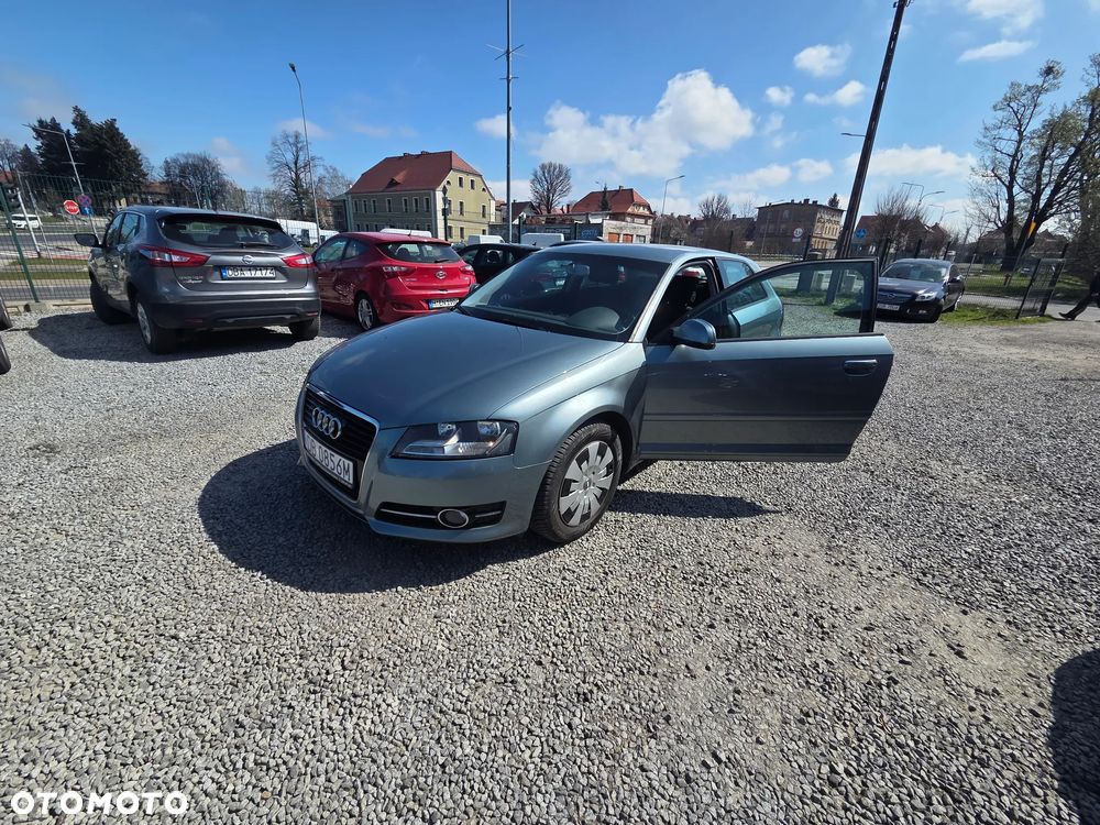 Audi A3 3-drzwiowe 2.0 TDI DPF Attraction S tronic - 4
