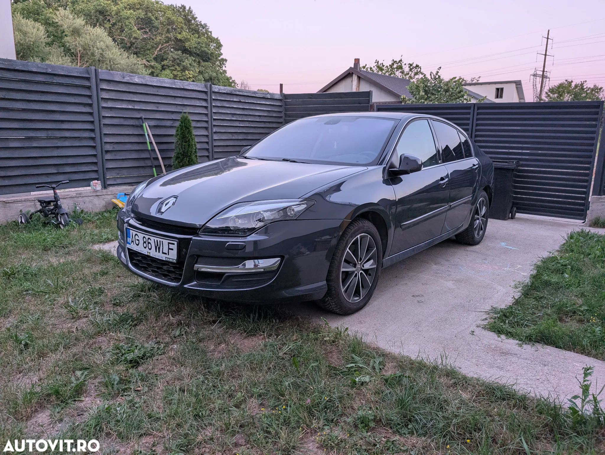 Renault Laguna - 1