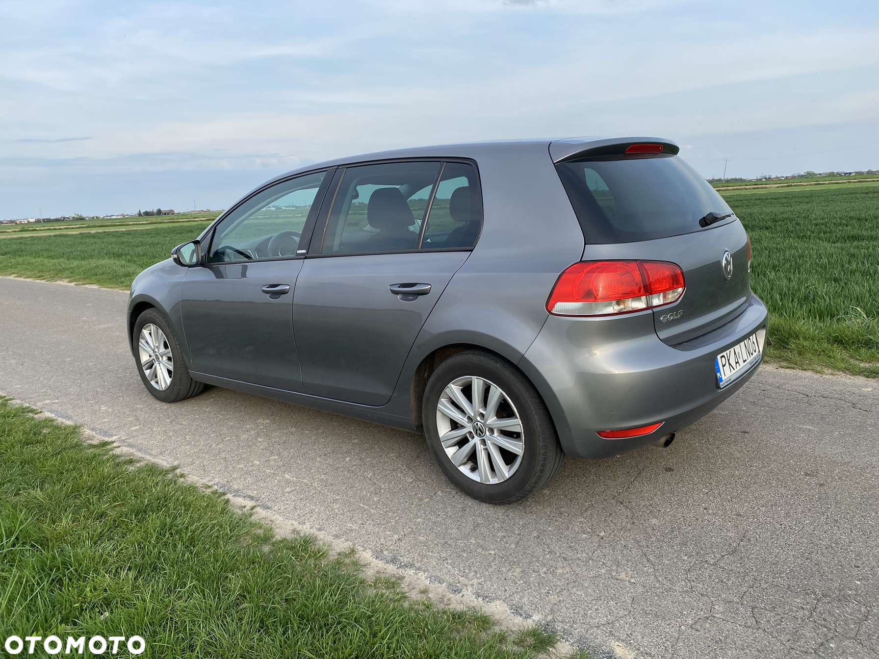 Volkswagen Golf VI 1.6 TDI Comfortline DSG - 9