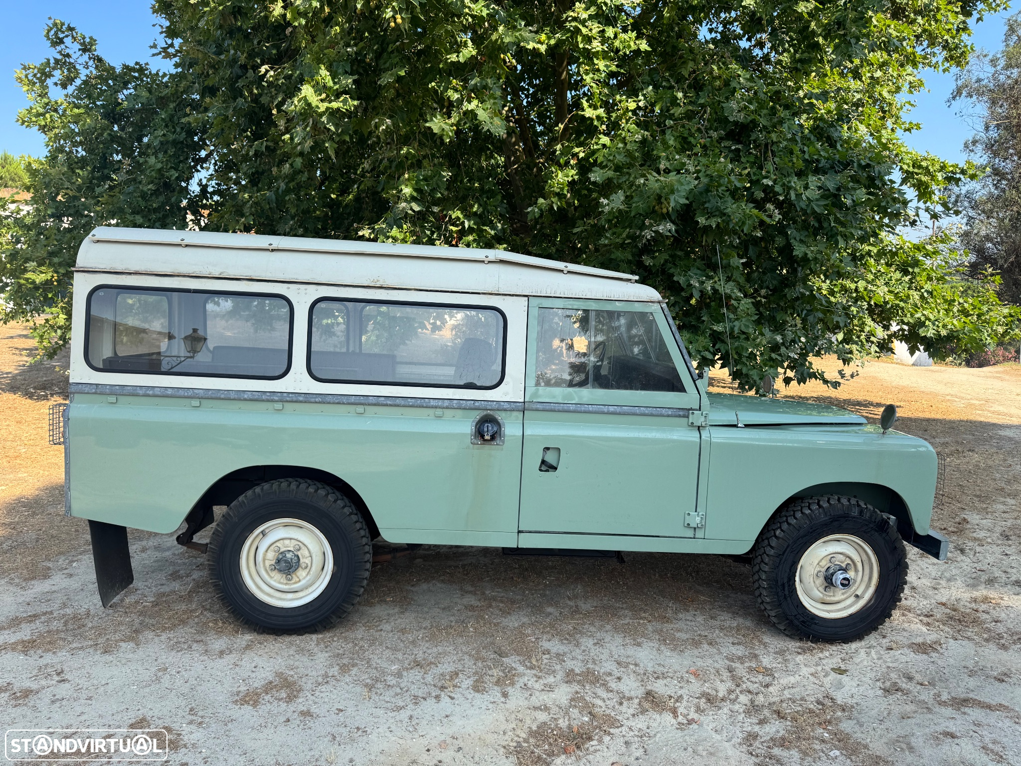 Land Rover 90 - 2