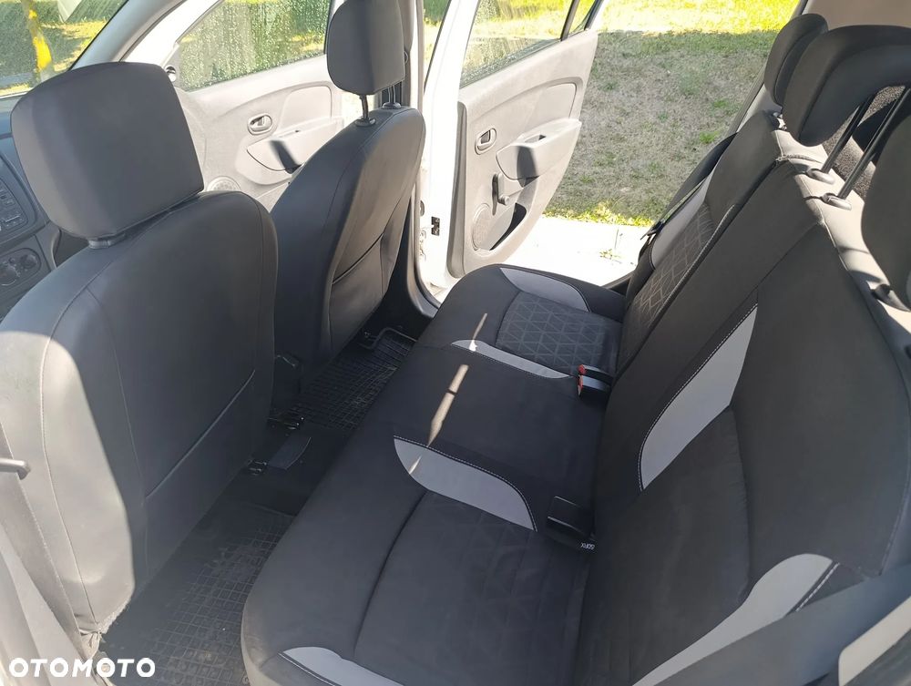 Dacia Sandero 1.2 16V Access EU6 - 3