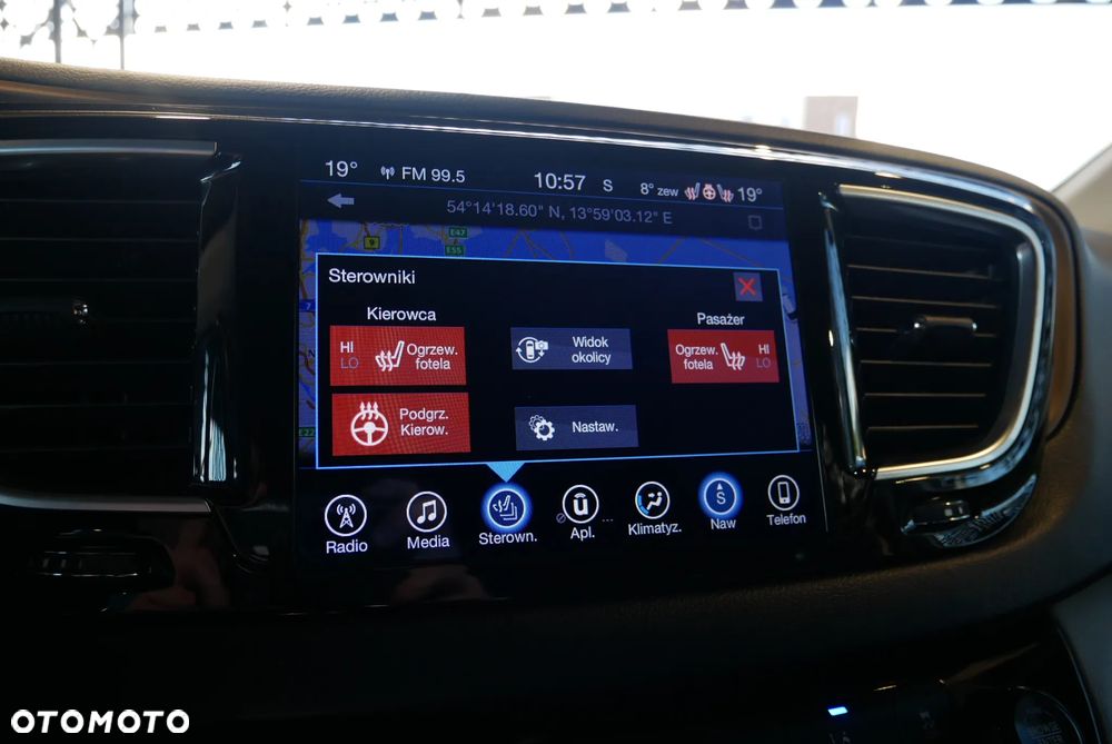 Chrysler Pacifica - 34