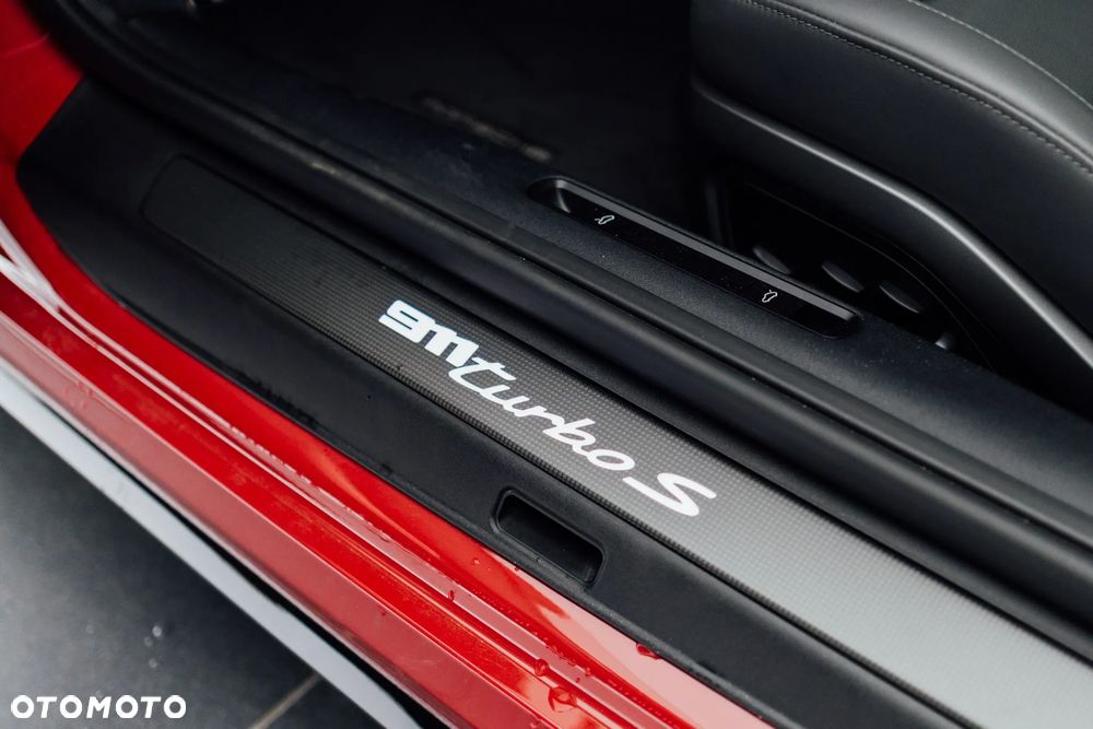 Porsche 911 Turbo S - 35