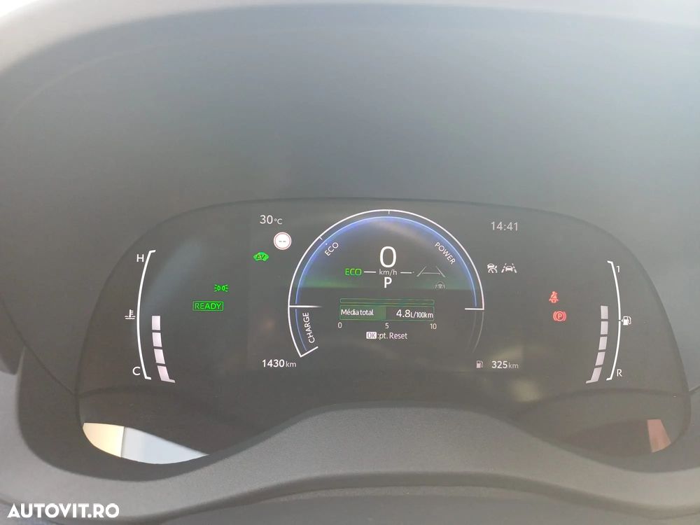 Toyota Yaris 1.5 VVT-i HSD Dynamic Plus Bi-tone - 17