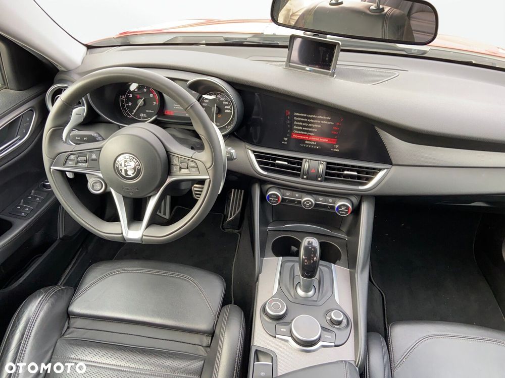 Alfa Romeo Giulia 2.0 Turbo Veloce Q4 - 12