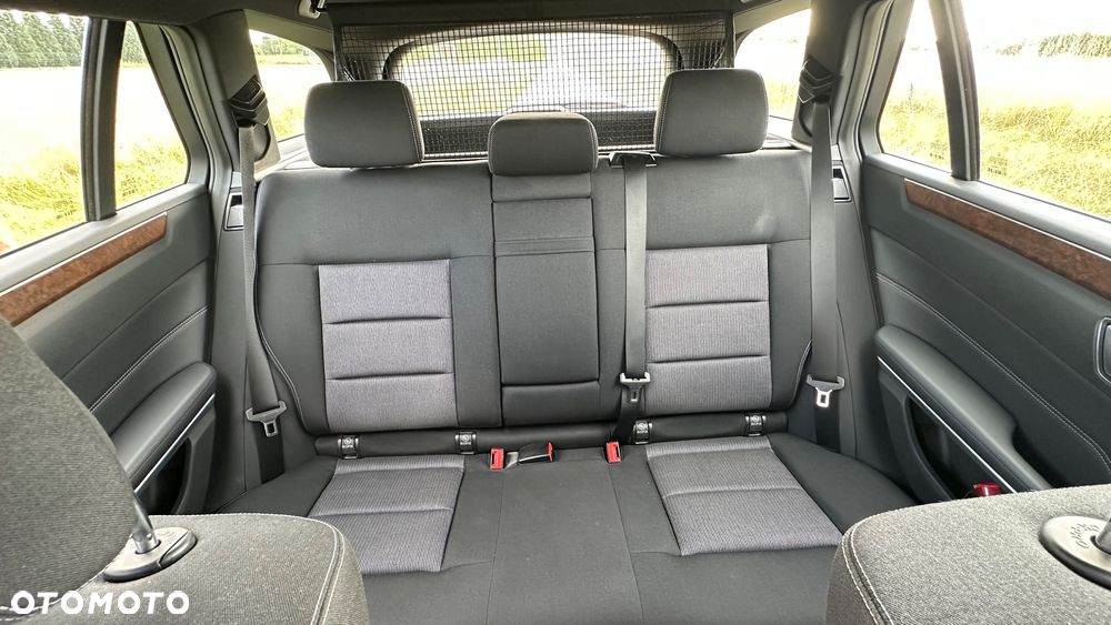 Mercedes-Benz Klasa E 300 BlueTEC 7G-TRONIC Elegance - 17