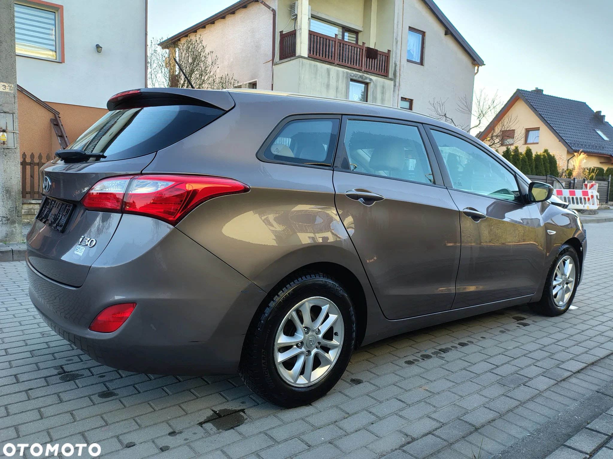 Hyundai i30 1.6 Premium - 12