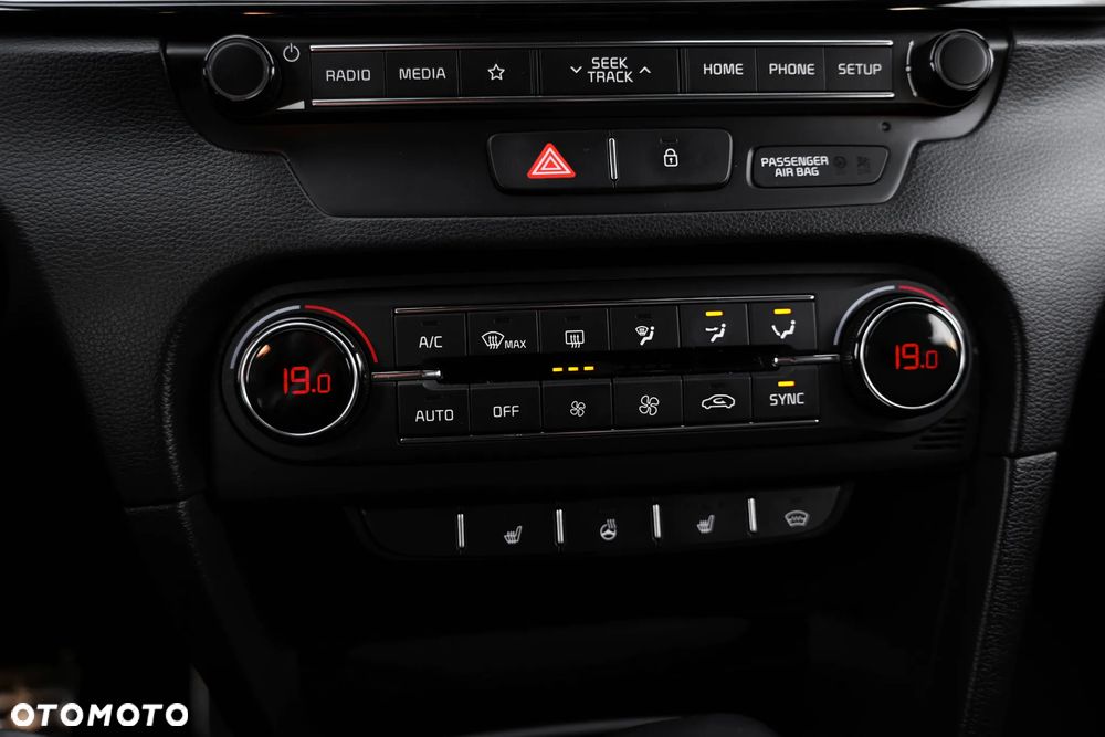 Kia ProCeed - 24