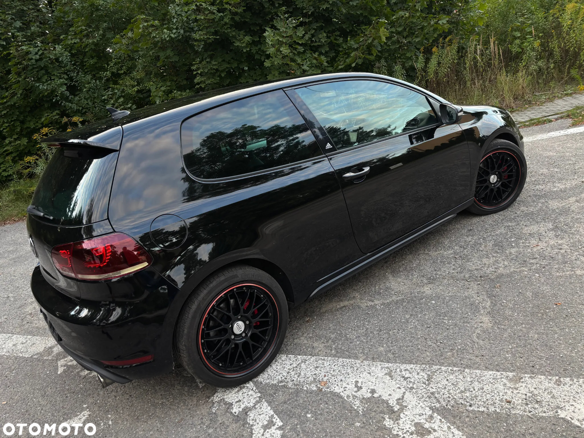 Volkswagen Golf 2.0 GTI adidas - 18