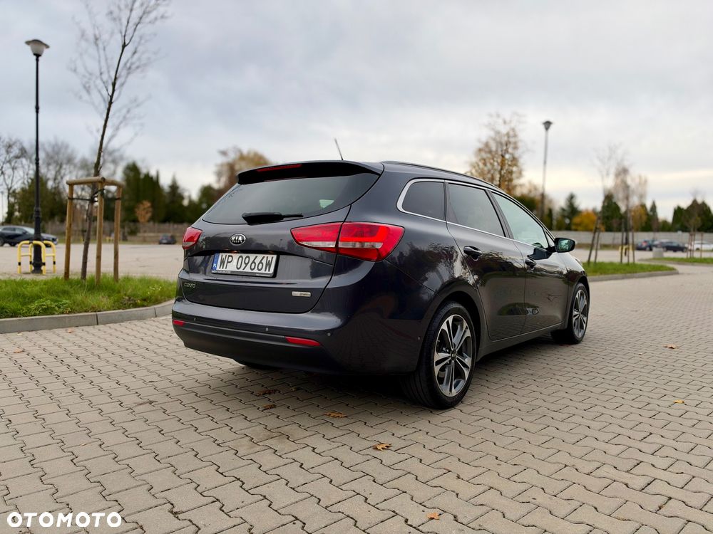 Kia Ceed 1.6 CRDi 136 ISG Platinum Edition - 7