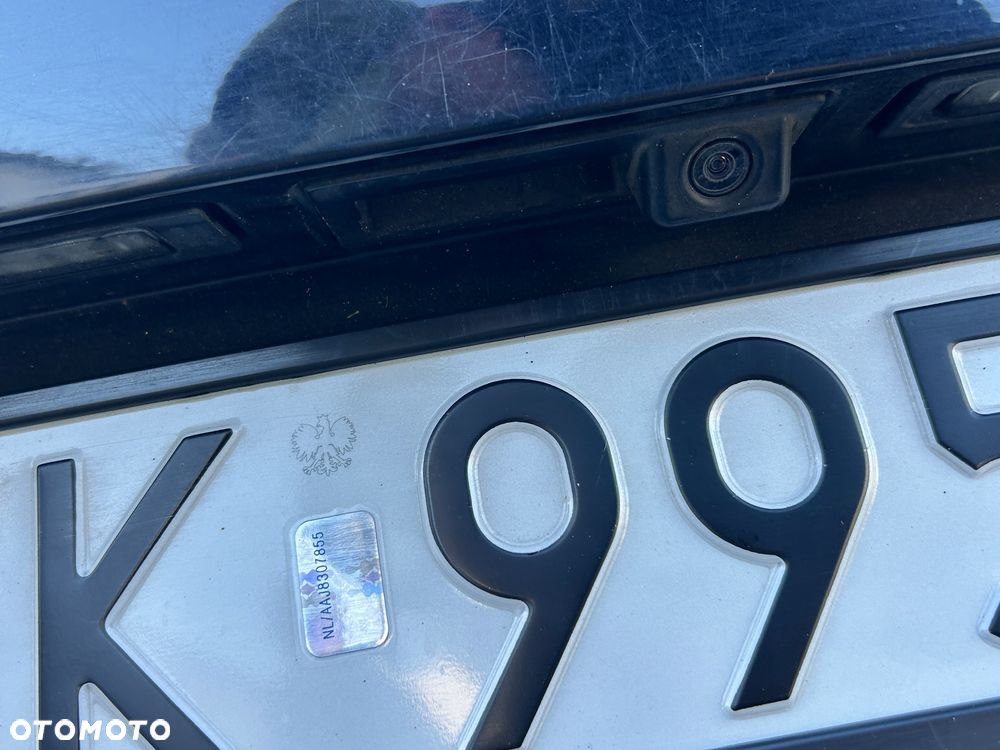 Volkswagen Passat 2.0 TDI Highline R-Style DSG - 28