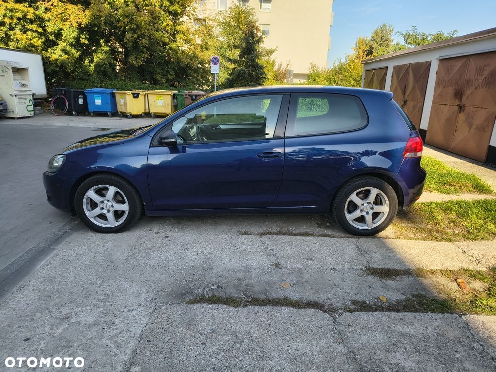 Volkswagen Golf - 6