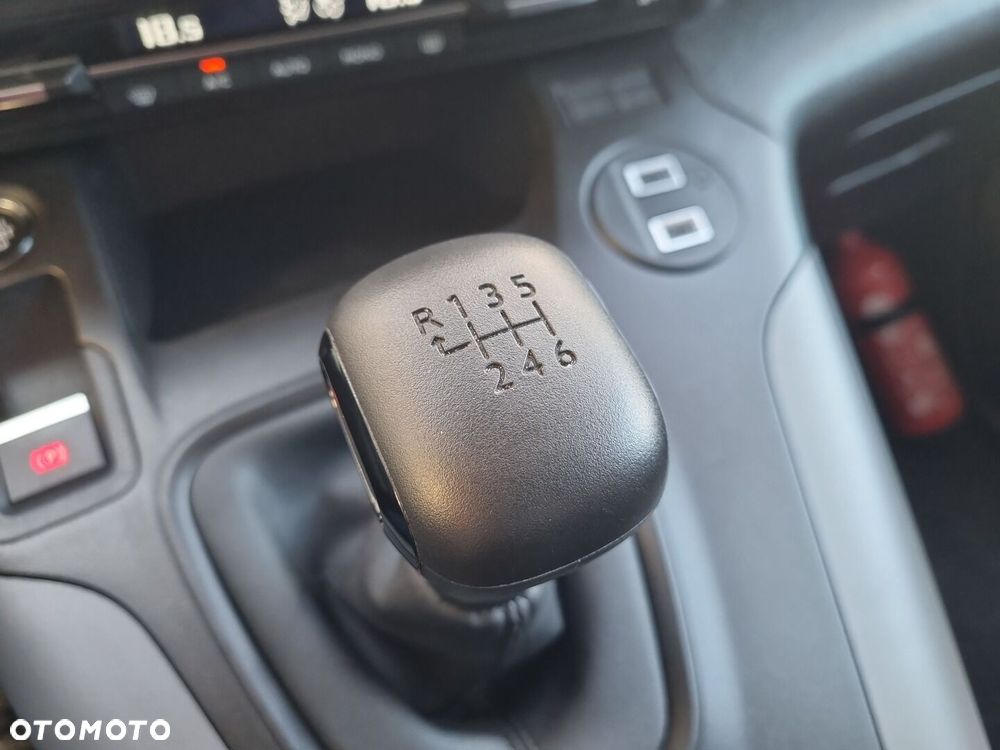 Toyota Proace City Verso 1.5 D-4D VIP - 23