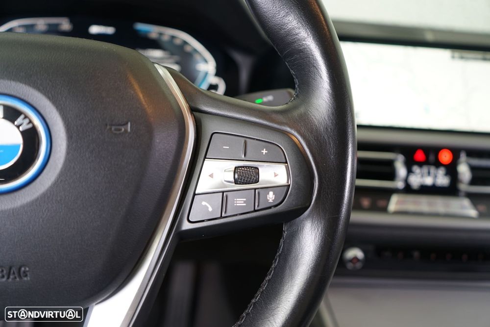BMW 330 e Aut. Sport Line - 22