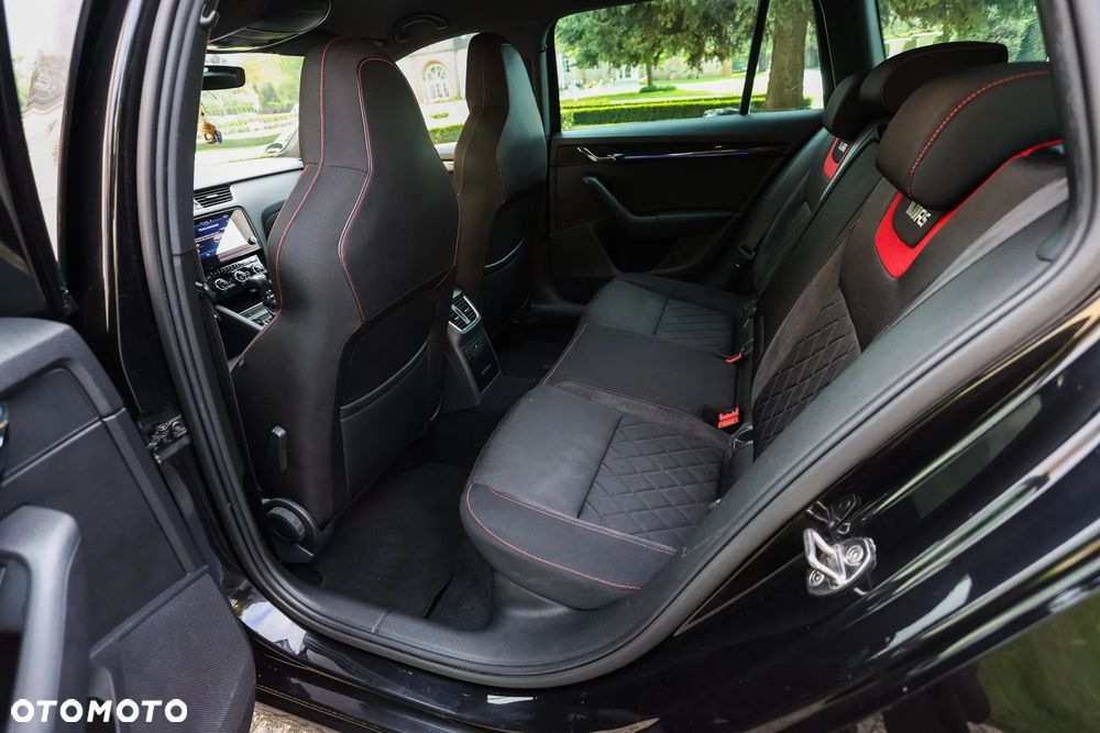 Skoda Octavia 2.0 TDI RS DSG - 20