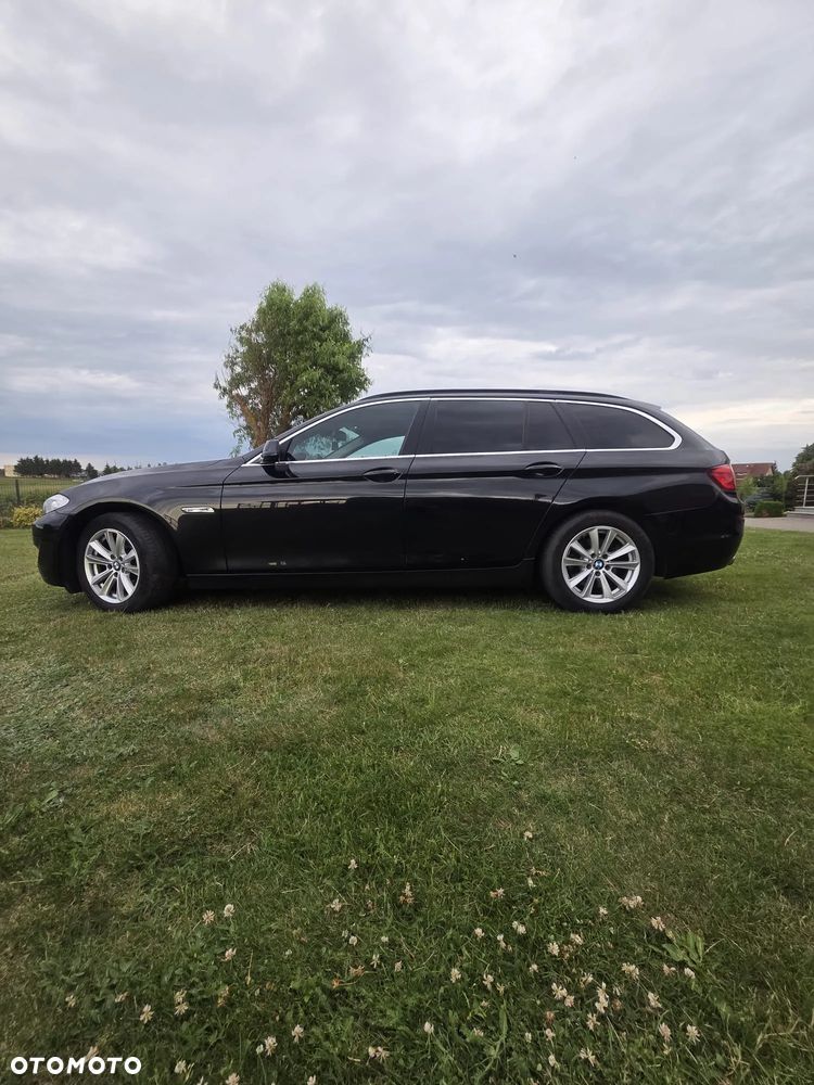 BMW Seria 5 520d xDrive - 6