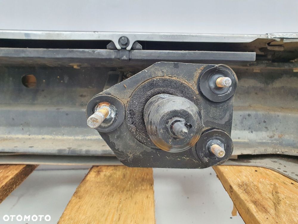 Mercedes W126 C126 SEC COUPE TYLNY ZDERZAK TYŁ USA - 10