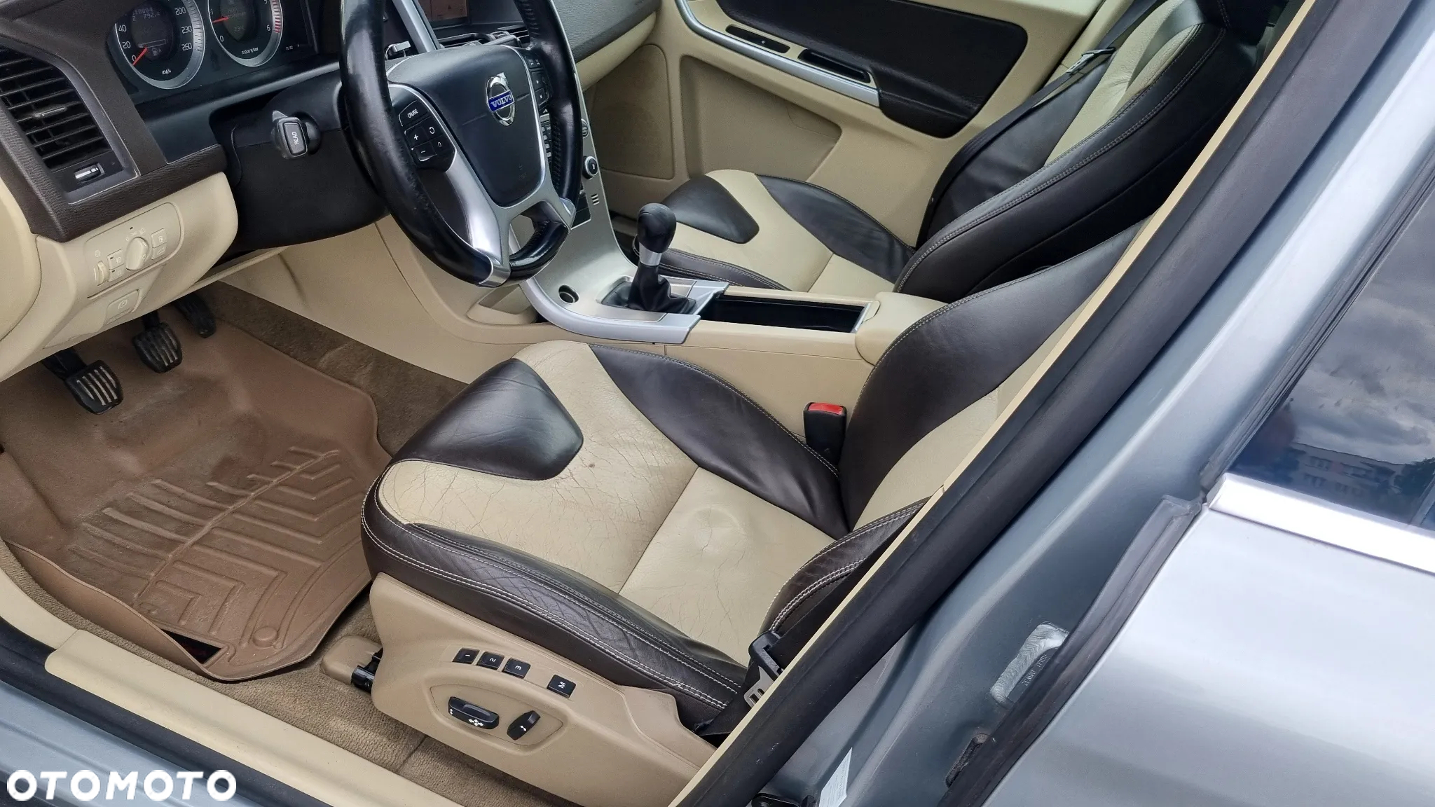 Volvo XC 60 2.4D DRIVe Summum - 21
